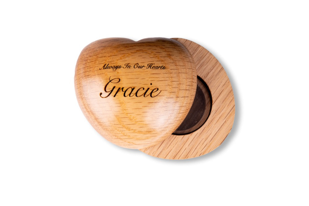 Tribute Oak Heart Keepsake