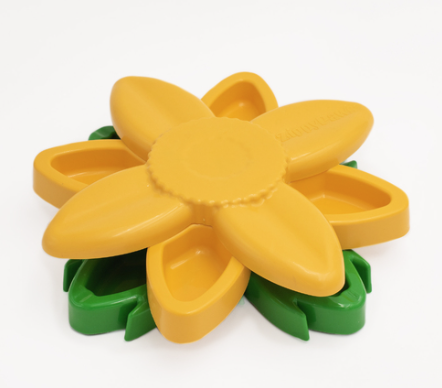 Zippy Paws Puzzler Feeder Sunflower 28x28x7.6cm